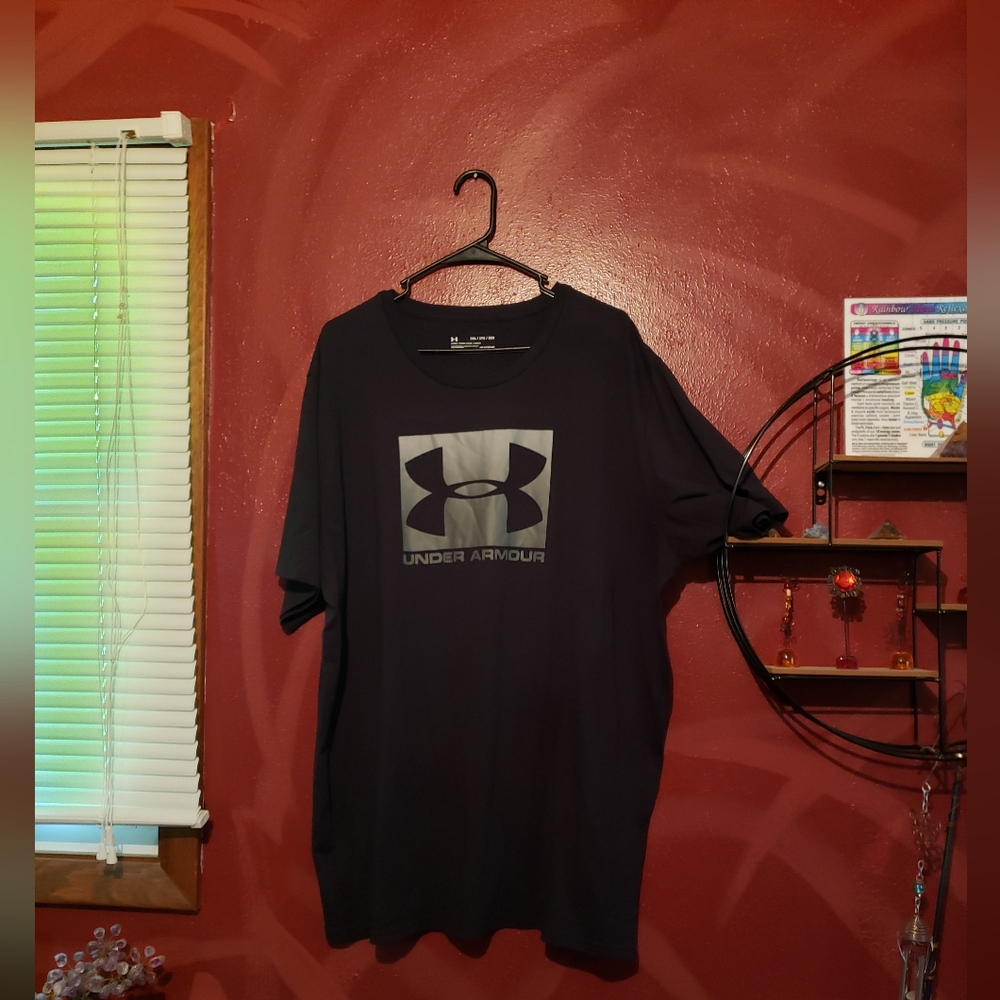 Under armor men's t-shirt